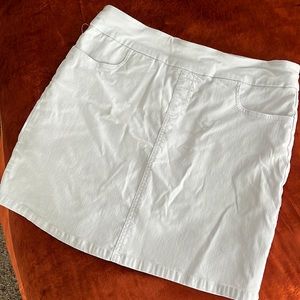 White mini skirt y2k